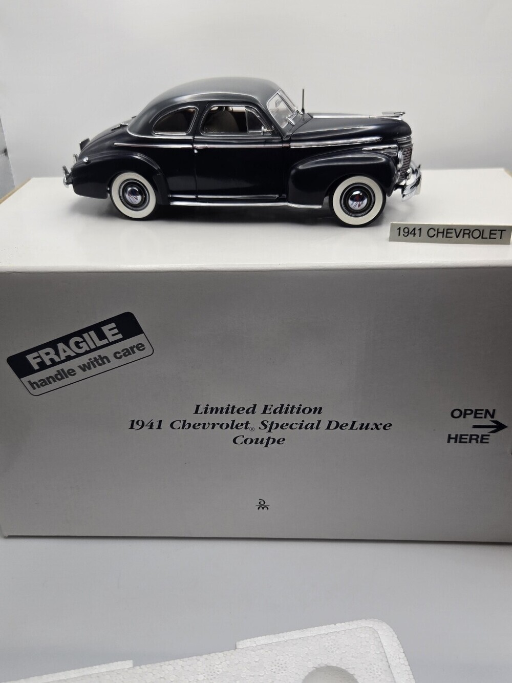 1:24 scale 1941 Chevrolet Special DeLuxe Coupe by Danbury Mint Serial 1405